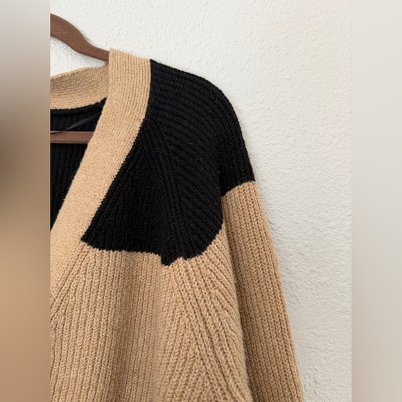 Old Navy Chunky Tan and Black Striped Cardigan | XLarge - Picture 4 of 8